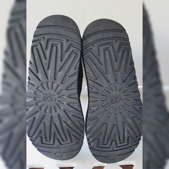 UGG AUSTRALIA "Lil Sunshine" boots - Picture 6 of 6